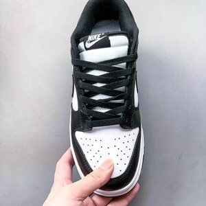 NIKE DUNK LOW SP